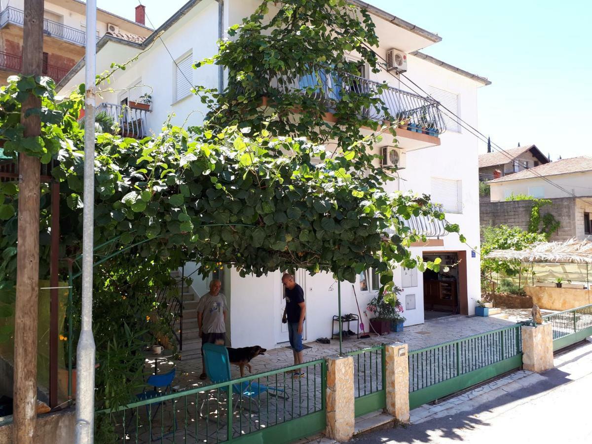 Apartments Luki Trogir Kültér fotó