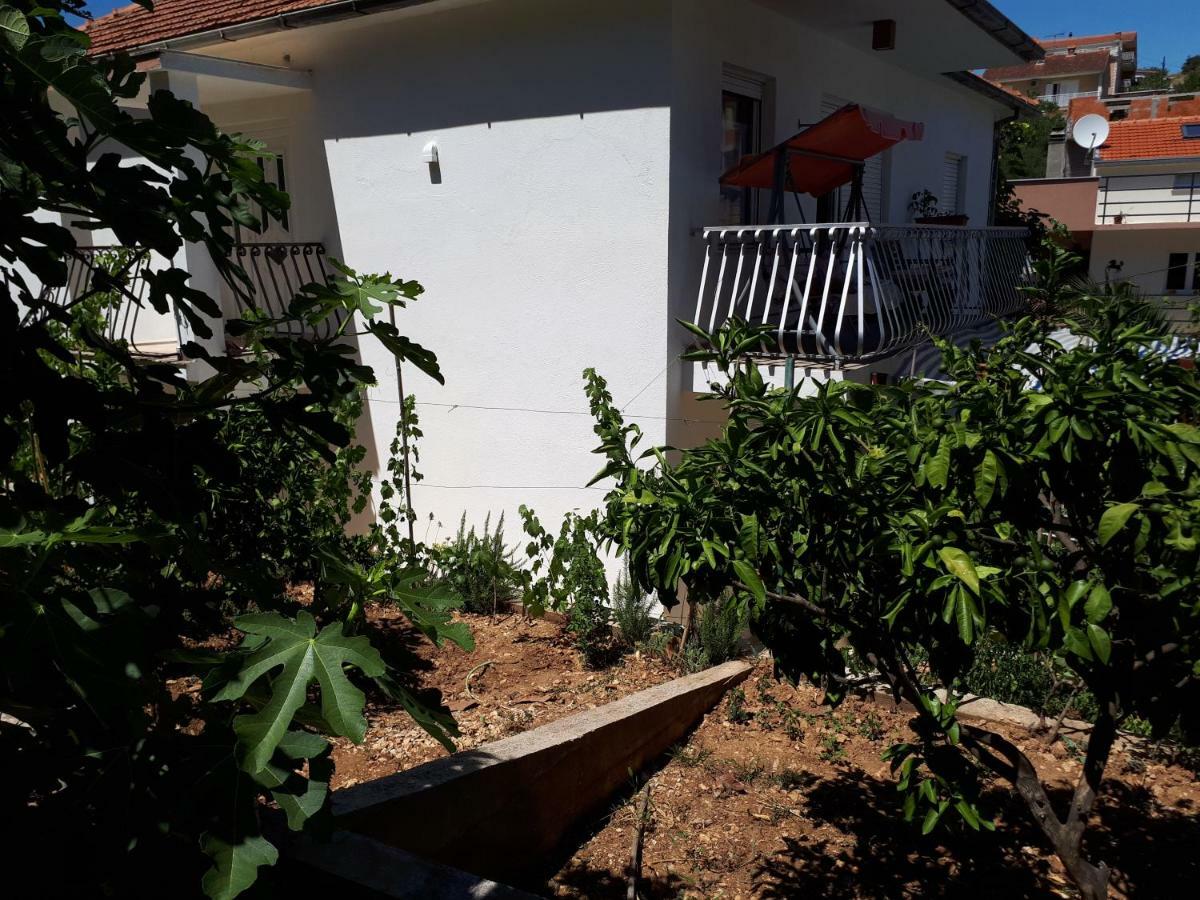 Apartments Luki Trogir Kültér fotó